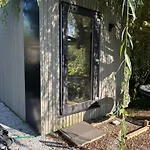 Containers Amenage Au Coeur Des Chants Des Grenouilles