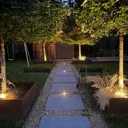 Containers Amenage Au Coeur Des Chants Des Grenouilles Οργανωμένο κάμπινγκ *