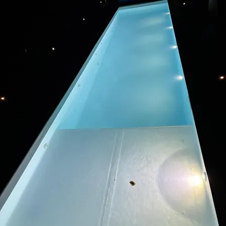 Containers Amenage Au Coeur Des Chants Des Grenouilles * Hotton